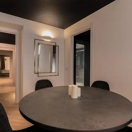 Brera Luxury Near Duomo With Wifi Apartment Milan